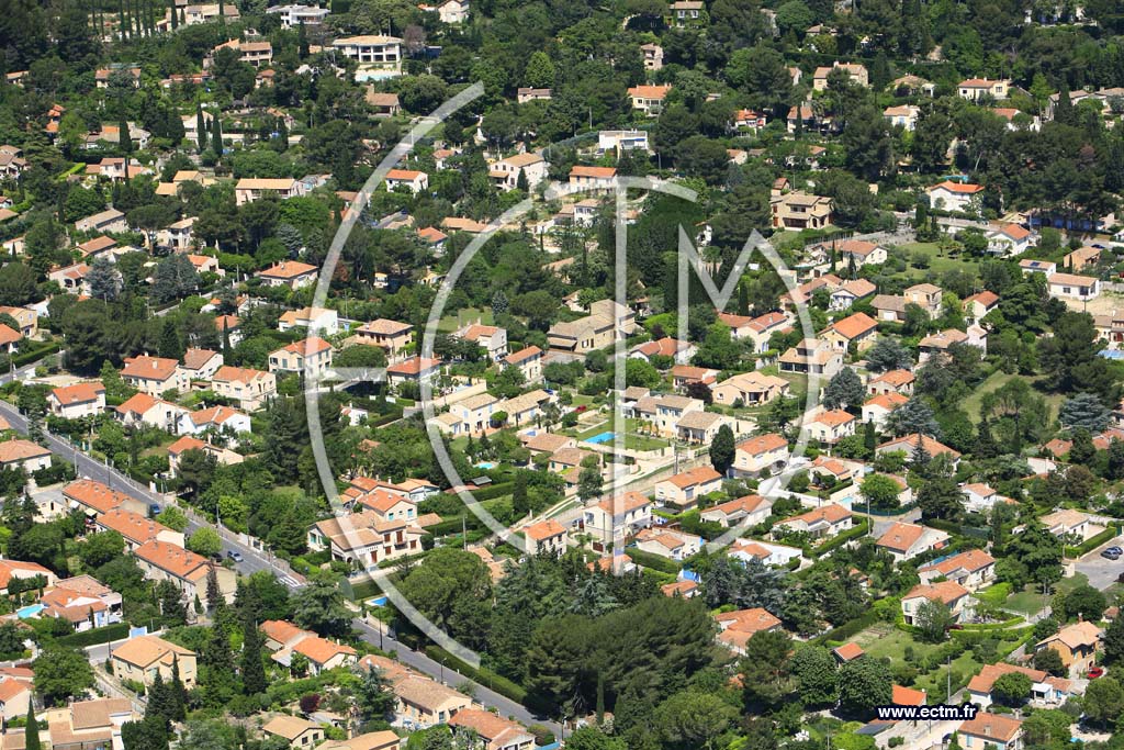 Photo arienne de Villeneuve les Avignon