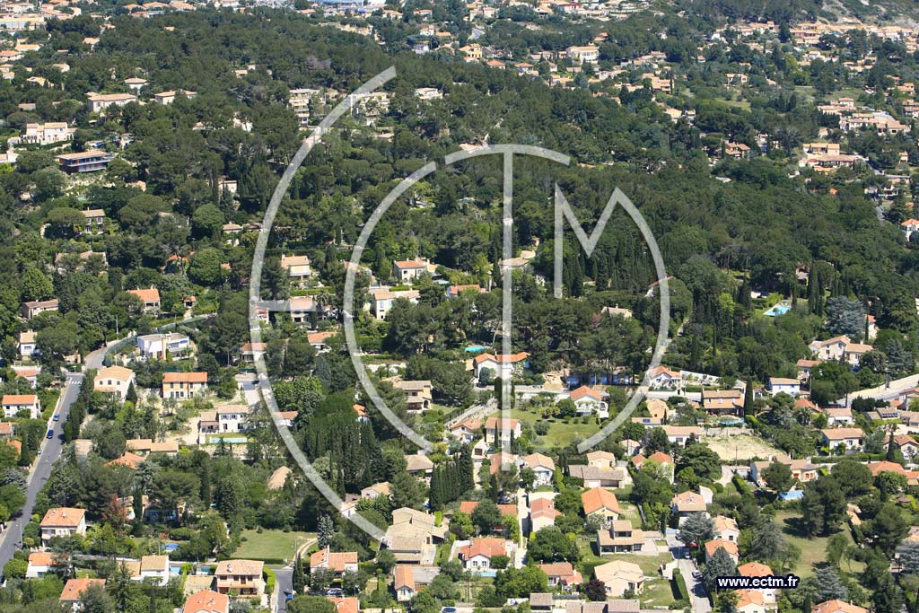 Photo arienne de Villeneuve les Avignon