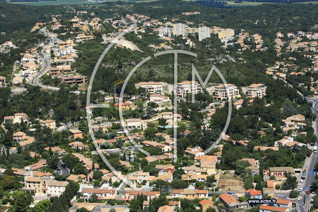 Photo arienne de Villeneuve les Avignon