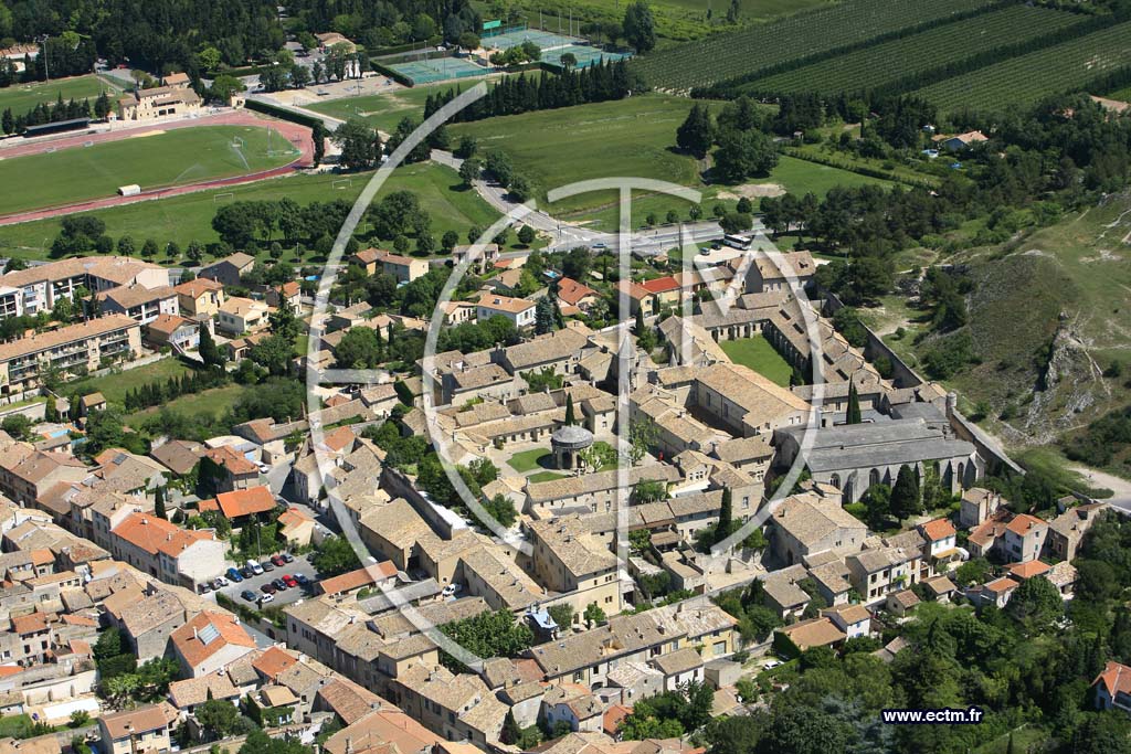 Photo arienne de Villeneuve les Avignon