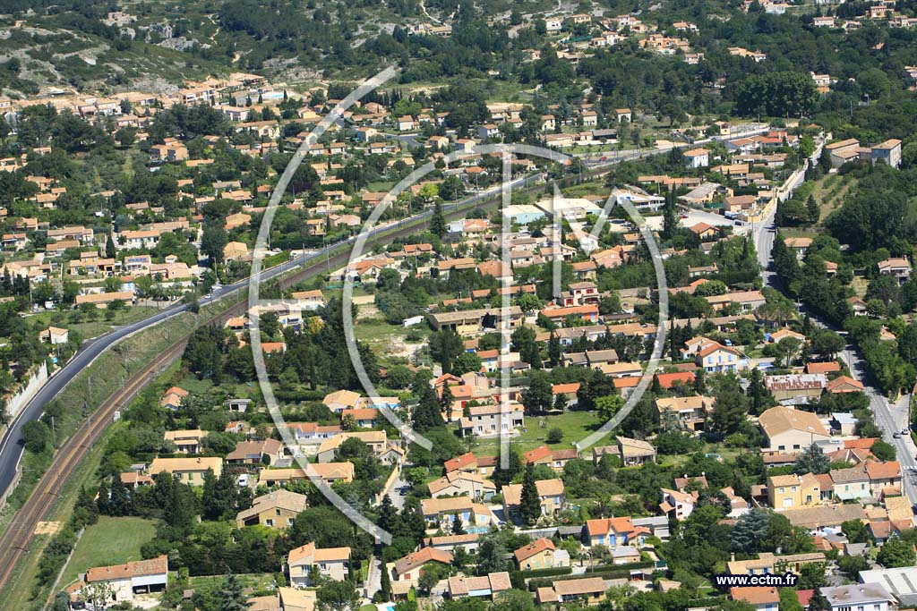 Photo arienne de Villeneuve les Avignon
