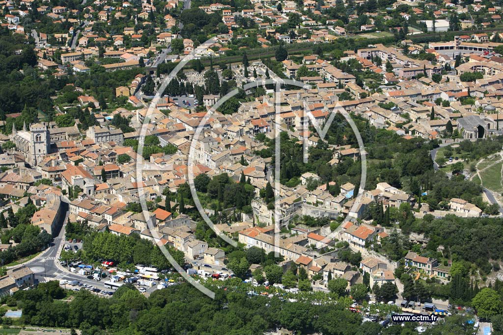 Photo arienne de Villeneuve les Avignon