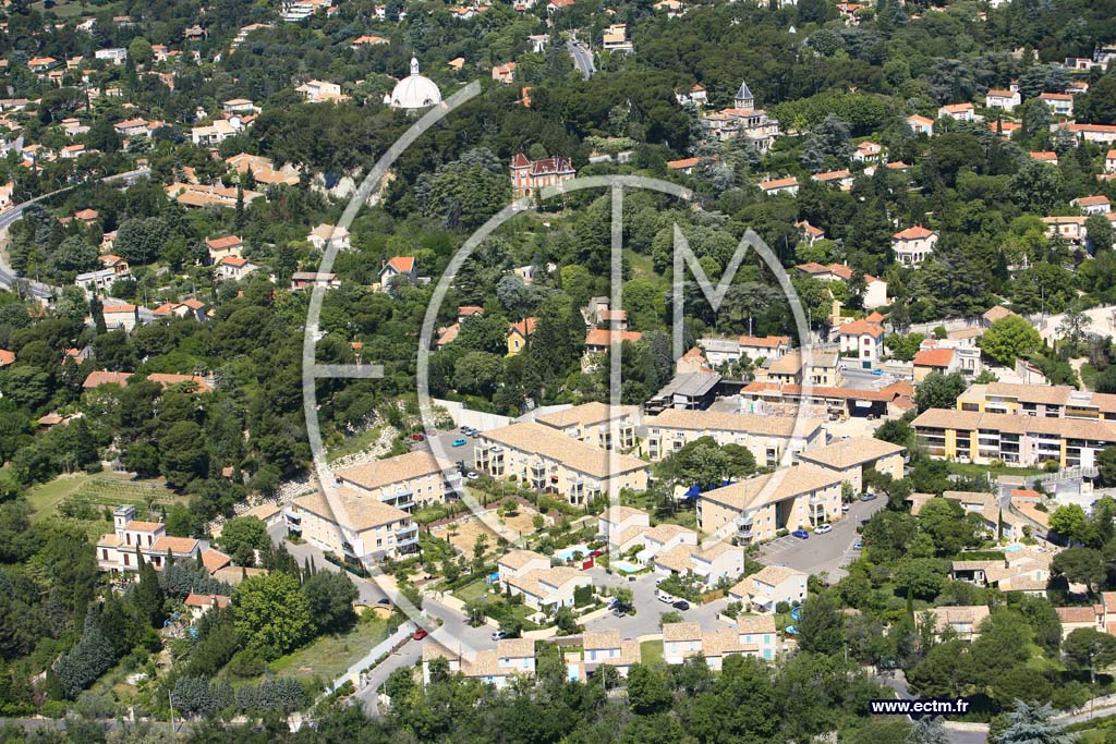 Photo arienne de Villeneuve les Avignon