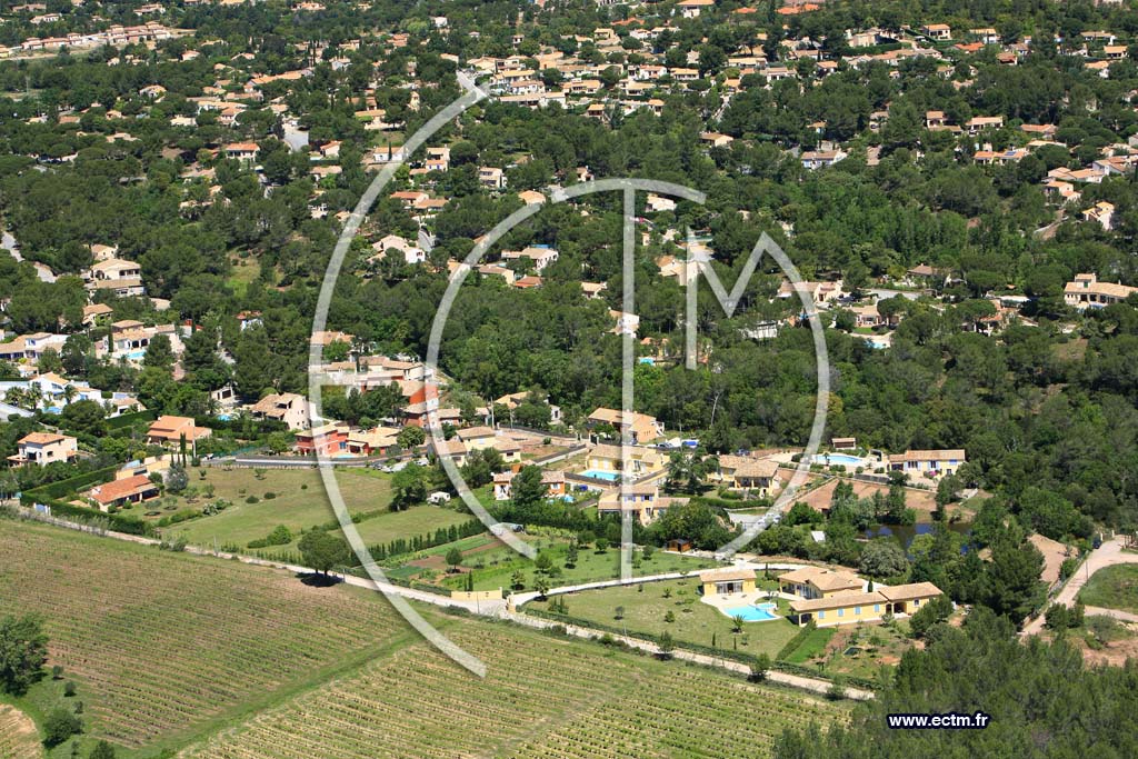 Photo arienne de Roquebrune sur Argens - le Coulet Redon
