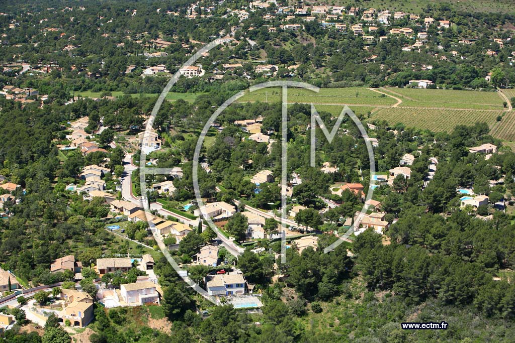 Photo arienne de Roquebrune sur Argens - le Coulet Redon
