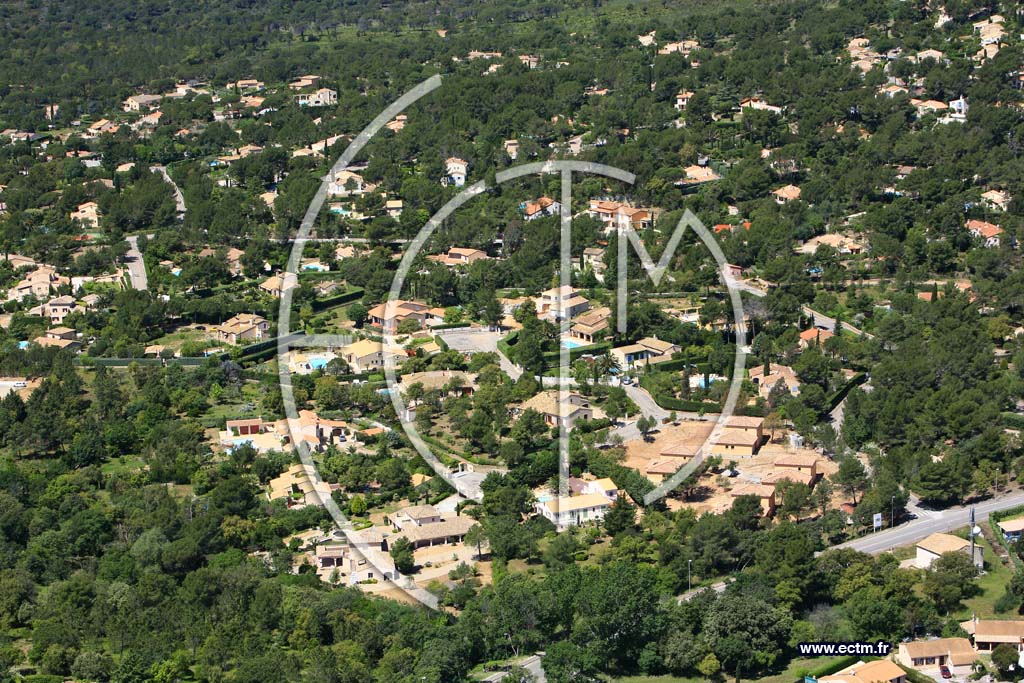 Photo arienne de Roquebrune sur Argens - le Coulet Redon
