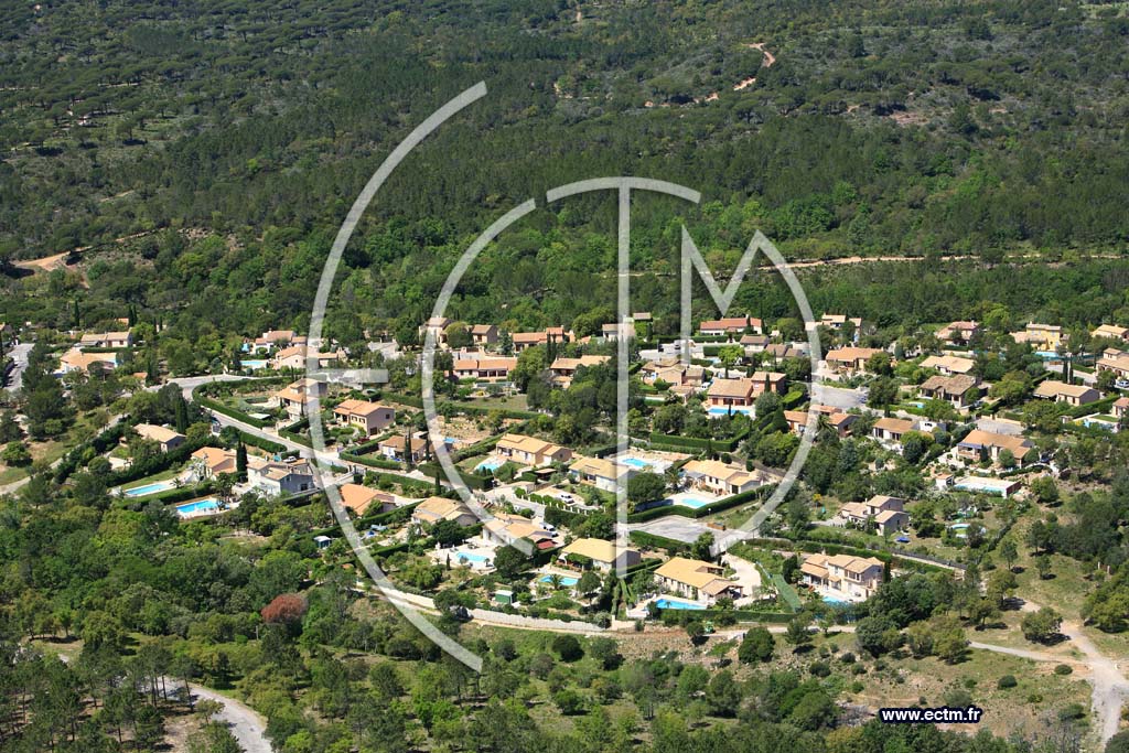 Photo arienne de Roquebrune sur Argens - le Coulet Redon
