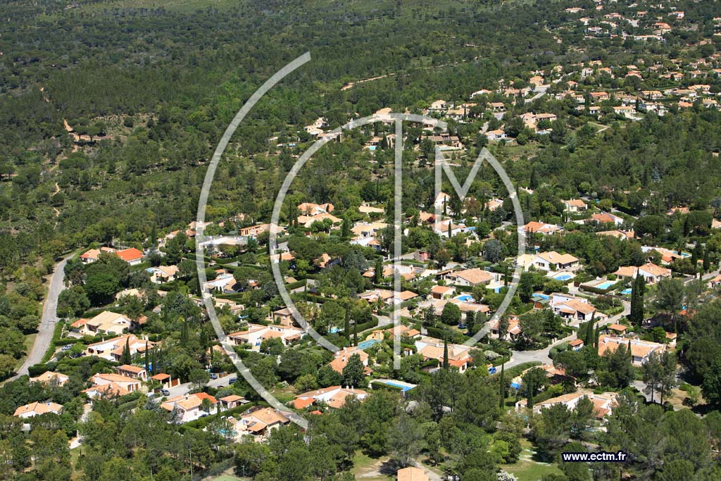 Photo arienne de Roquebrune sur Argens - le Coulet Redon