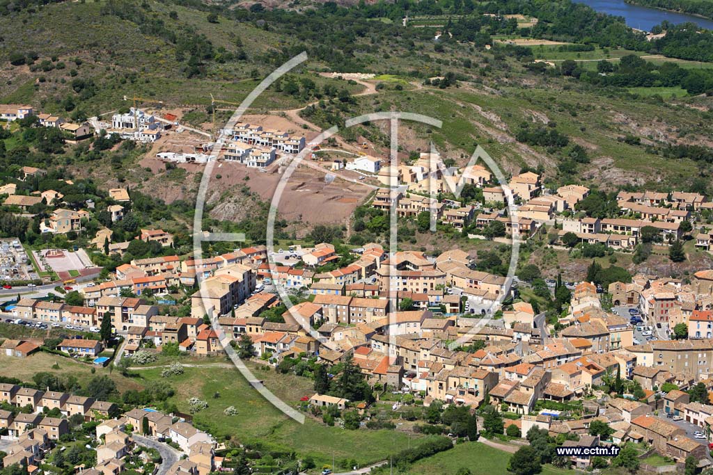 Photo arienne de Roquebrune sur Argens