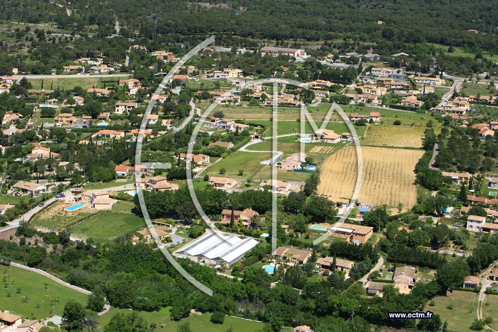 Photo arienne de Roquebrune sur Argens
