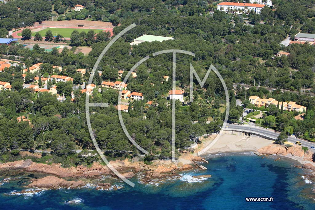 Photo arienne de Saint Raphael - plage de Boulouris
