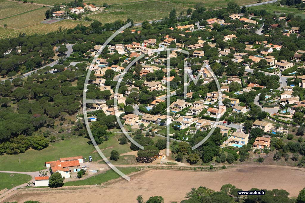 Photo arienne de Saint Raphael - Sainte Brigitte