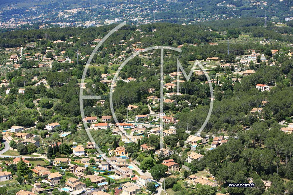 Photo arienne de Trans en Provence