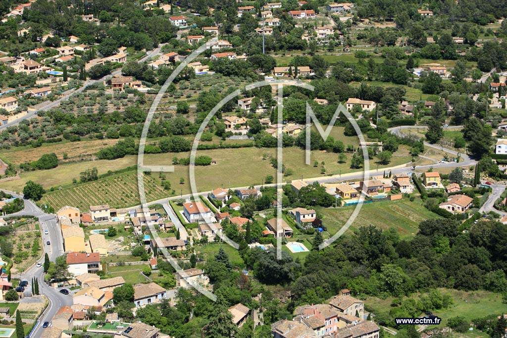 Photo arienne de Trans en Provence