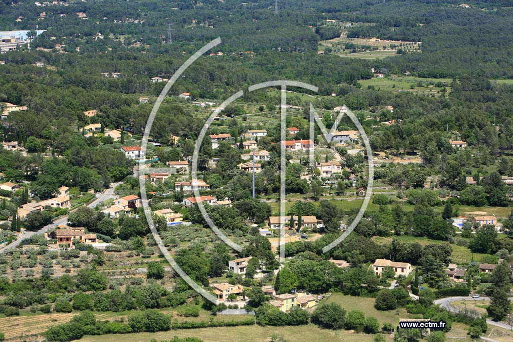 Photo arienne de Trans en Provence