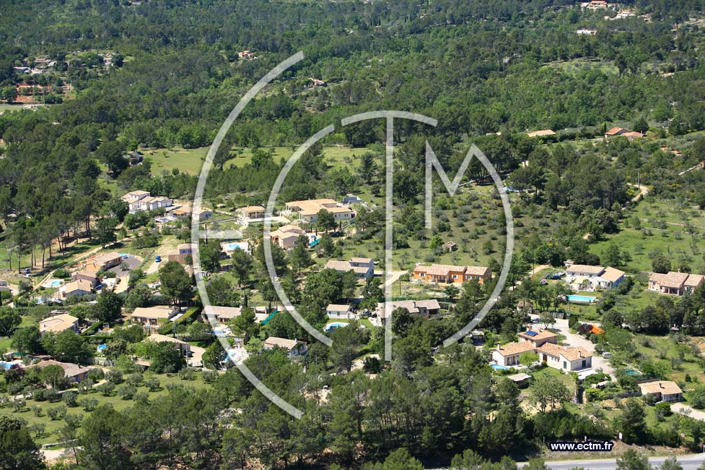 Photo arienne de Trans en Provence
