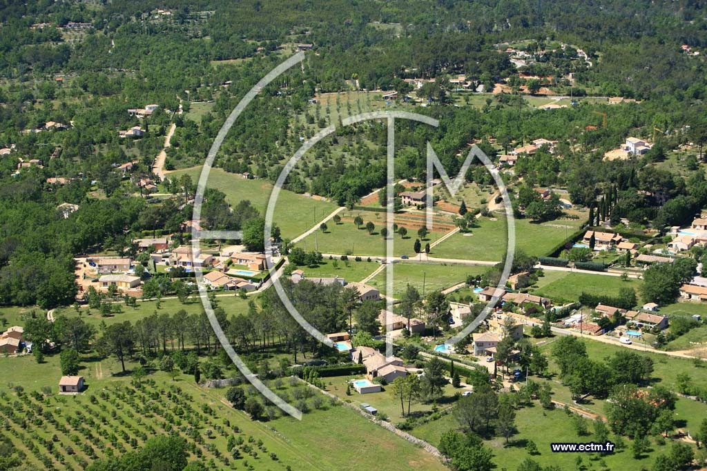 Photo arienne de Trans en Provence