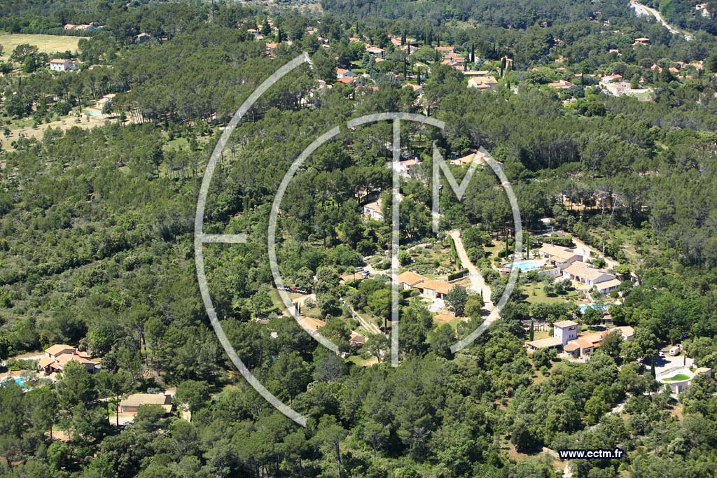 Photo arienne de Trans en Provence