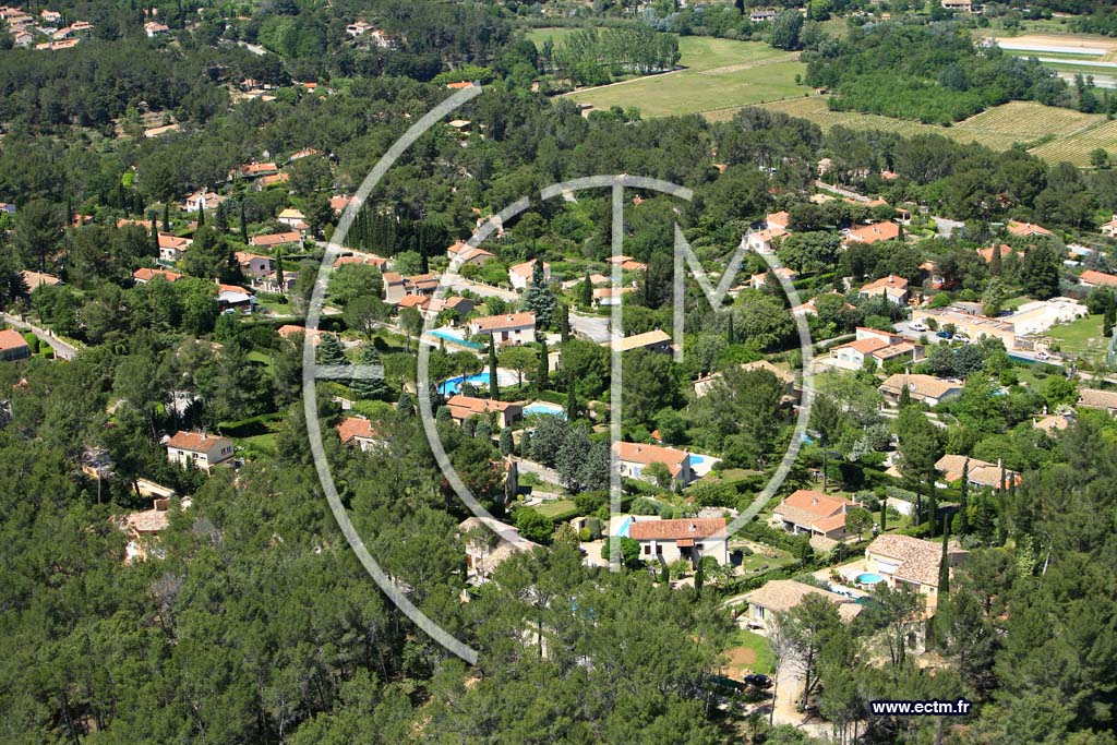 Photo arienne de Trans en Provence