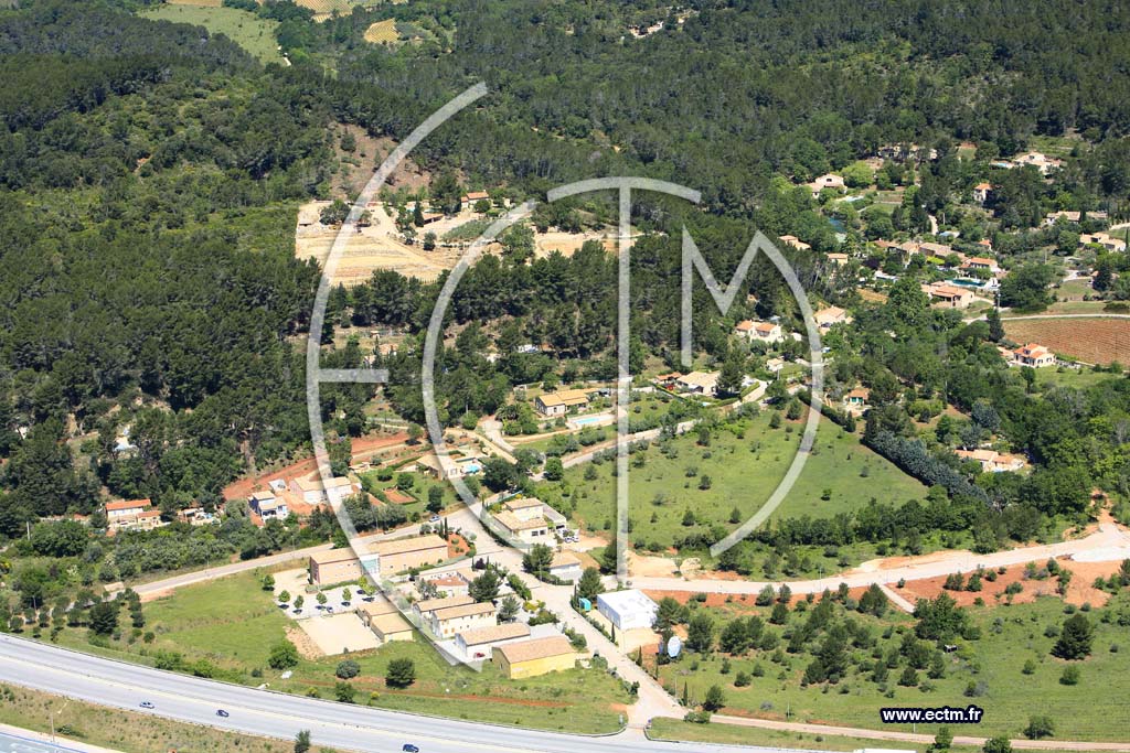Photo arienne de Le Cannet des Maures