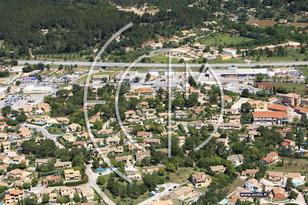 Photo arienne de Le Cannet des Maures