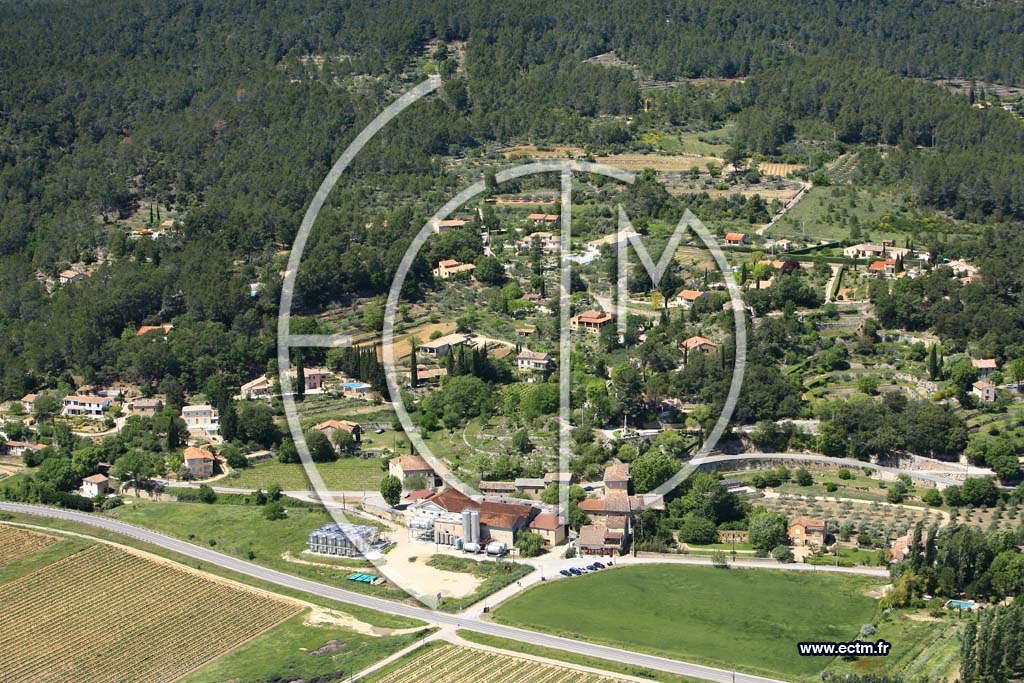 Photo arienne de Montfort sur Argens