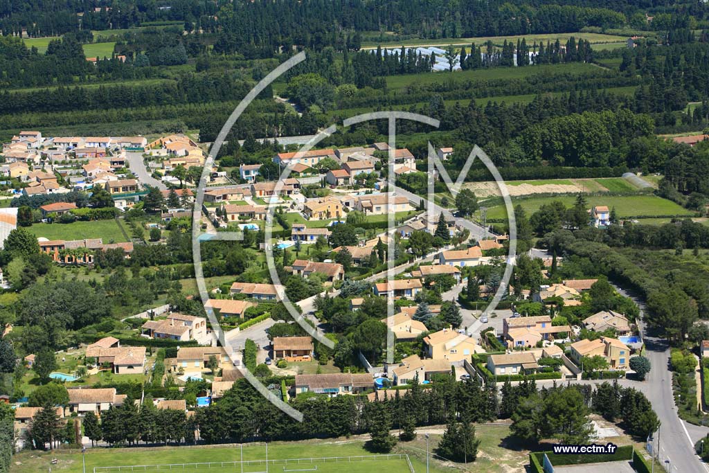Photo arienne de Plan d Orgon