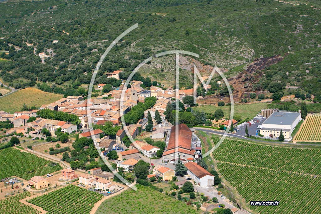 Photo arienne de Saint Saturnin de Lucian