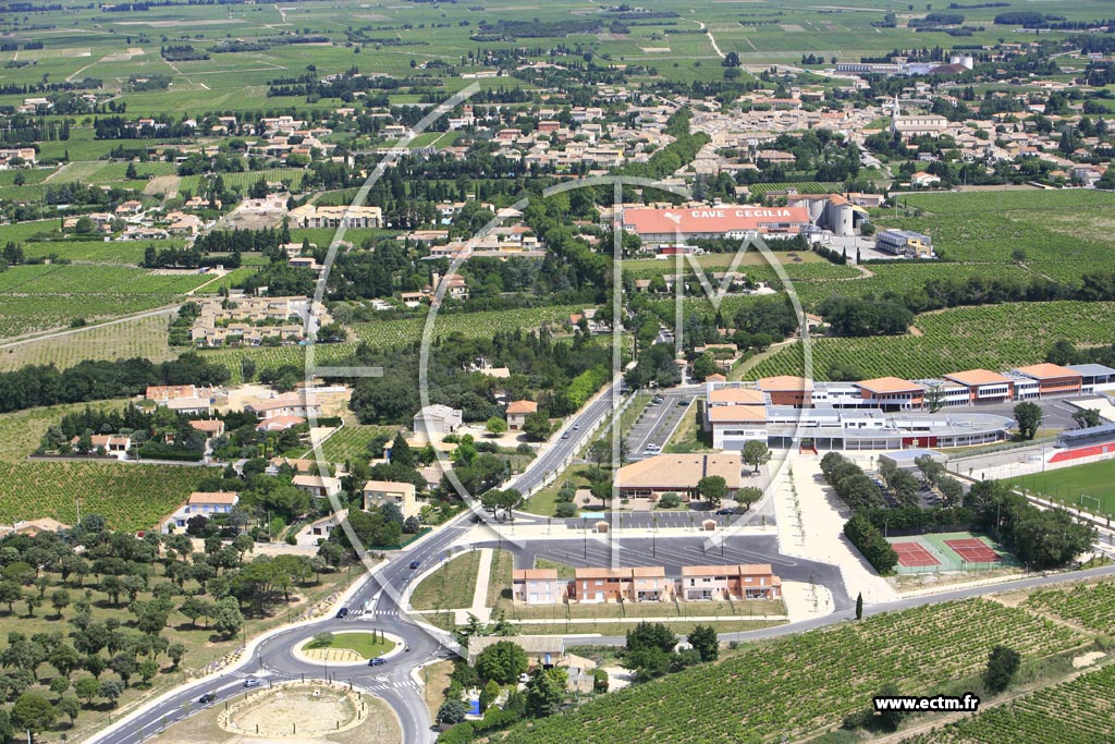 Photo arienne de Sainte Cecile les Vignes