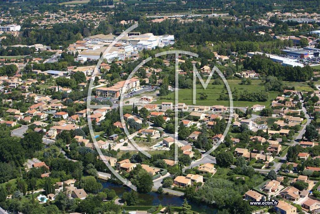Photo arienne de L isle sur la Sorgue