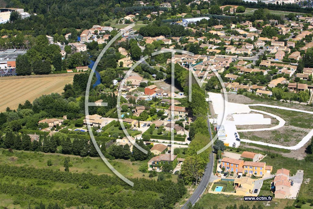 Photo arienne de L isle sur la Sorgue