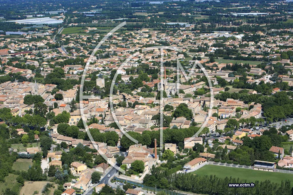 Photo arienne de Pernes les Fontaines