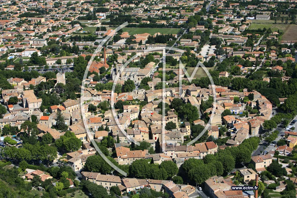 Photo arienne de Pernes les Fontaines