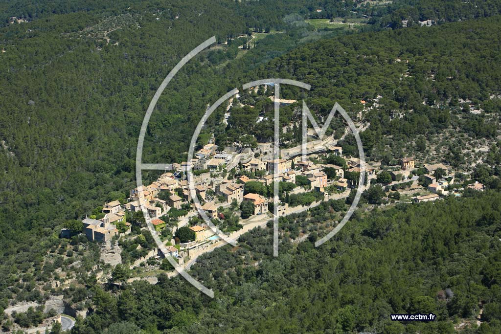 Photo arienne de Saumane de Vaucluse