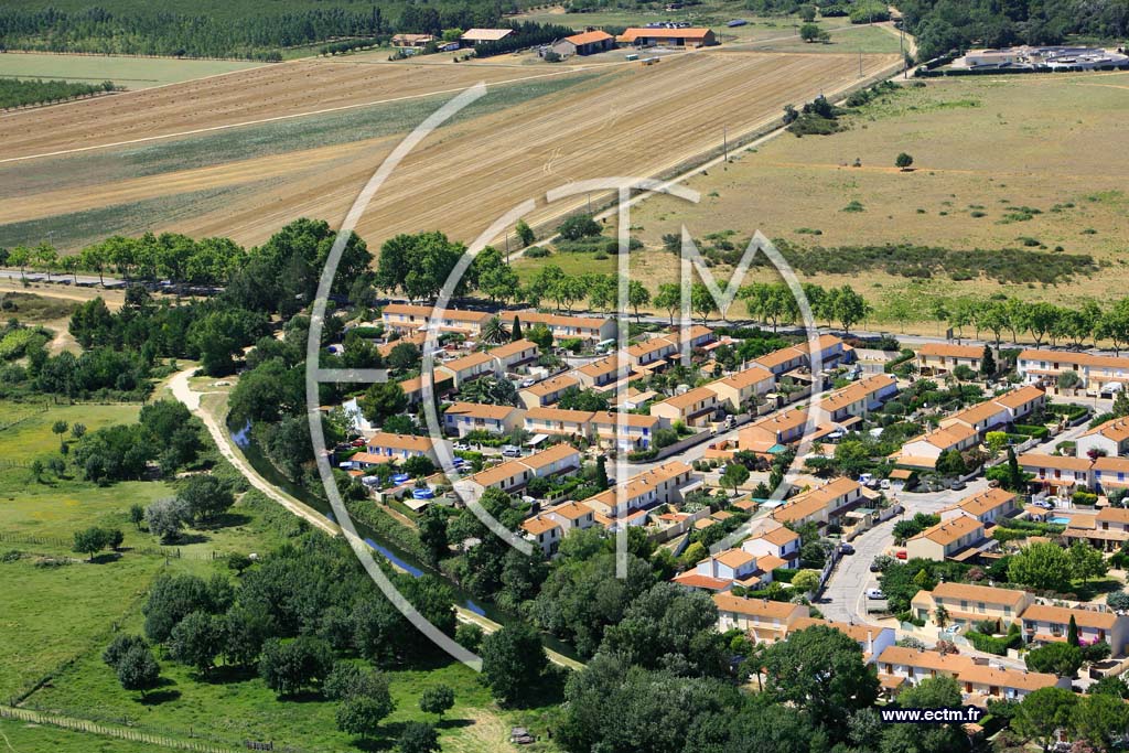 Photo arienne de Saint Martin de Crau