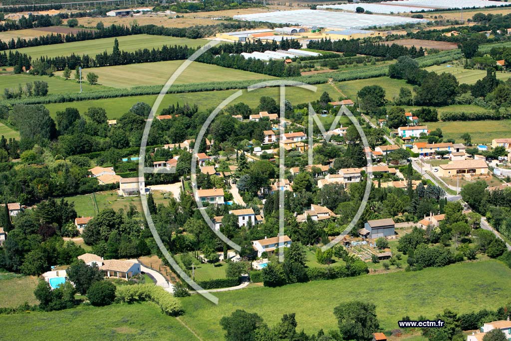 Photo arienne de Saint Martin de Crau - Caphan