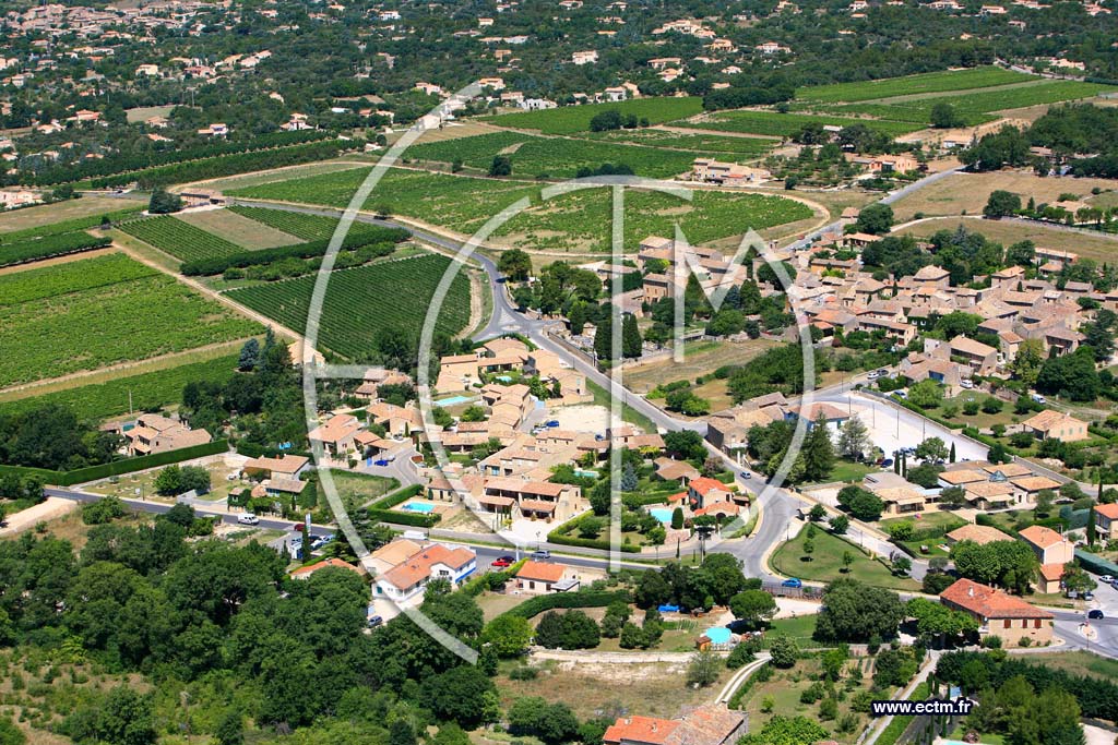 Photo arienne de Gordes - les Imberts