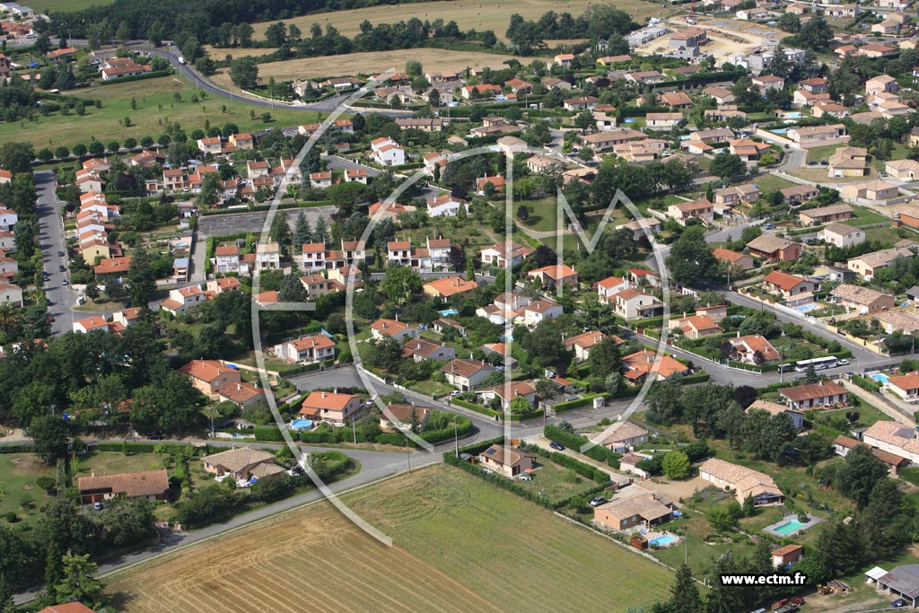 Photo arienne de Labastide Saint Sernin