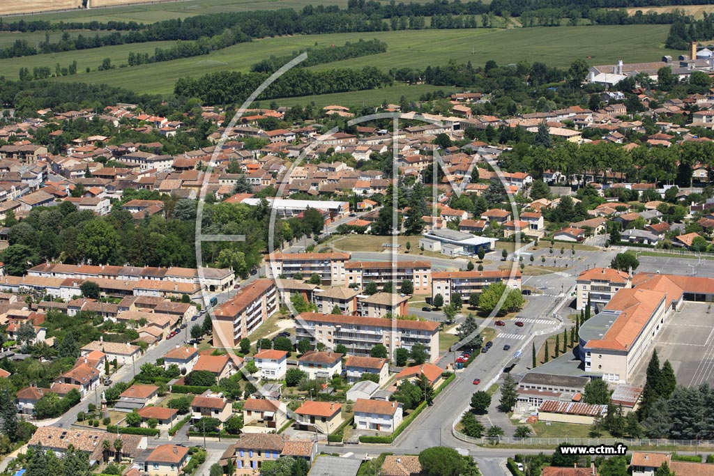 Photo arienne de L isle Jourdain