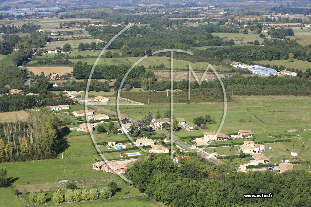 Photo arienne de Saint Etienne de Tulmont