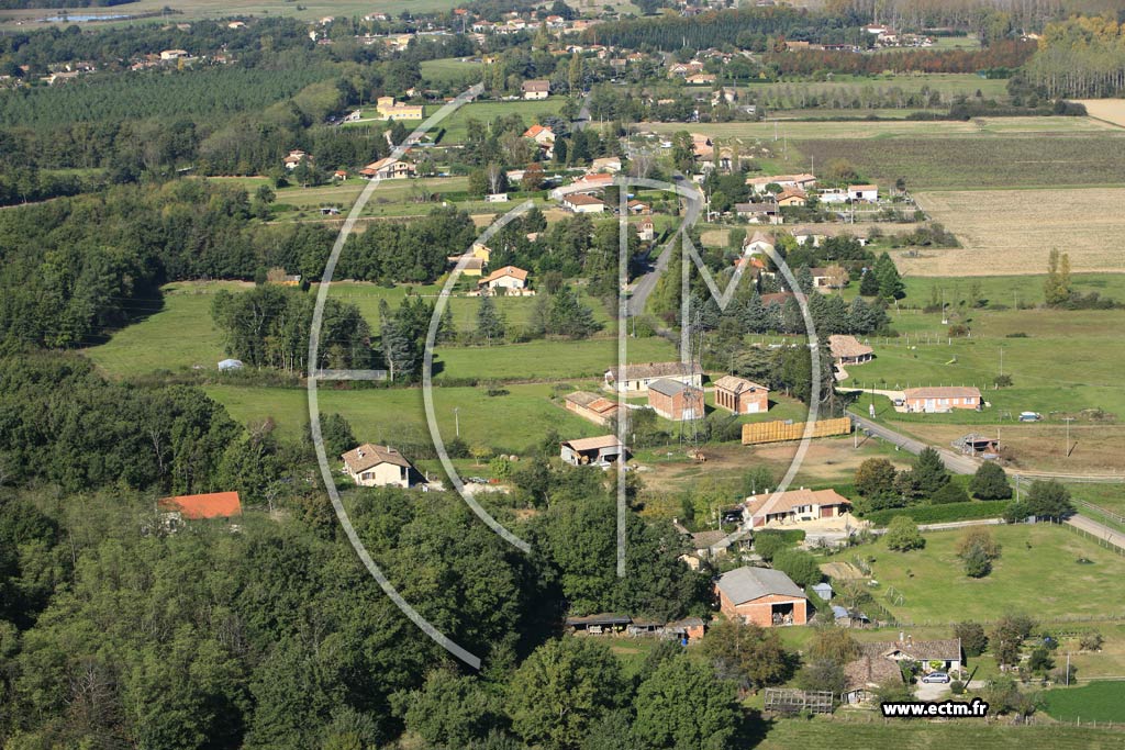 Photo arienne de Saint Etienne de Tulmont
