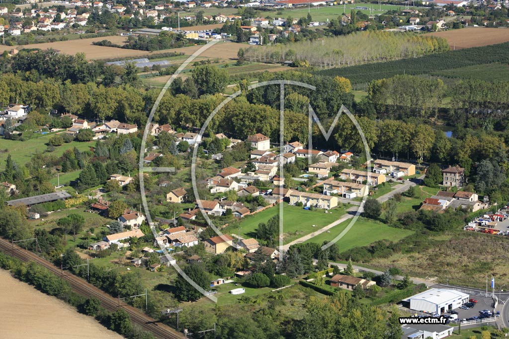 Photo arienne de Montauban  - Rouges