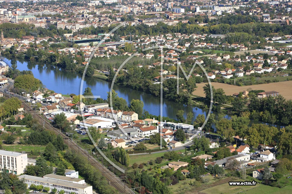 Photo arienne de Montauban  - Rouges