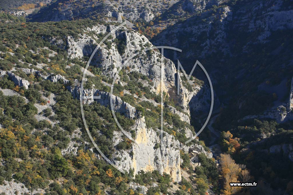 Photo arienne de Mollans sur Ouveze - Notre Dame des Anges