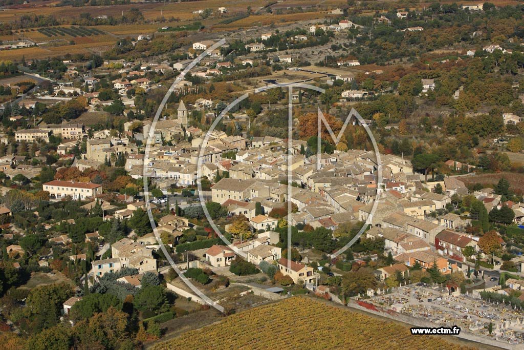 Photo arienne de Mirabel aux Baronnies