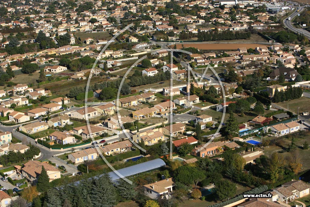 Photo arienne de Montelimar - les Cedres