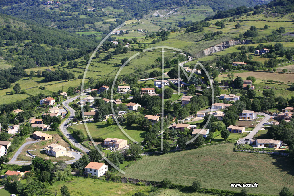 Photo arienne de Saint Jean le Centenier