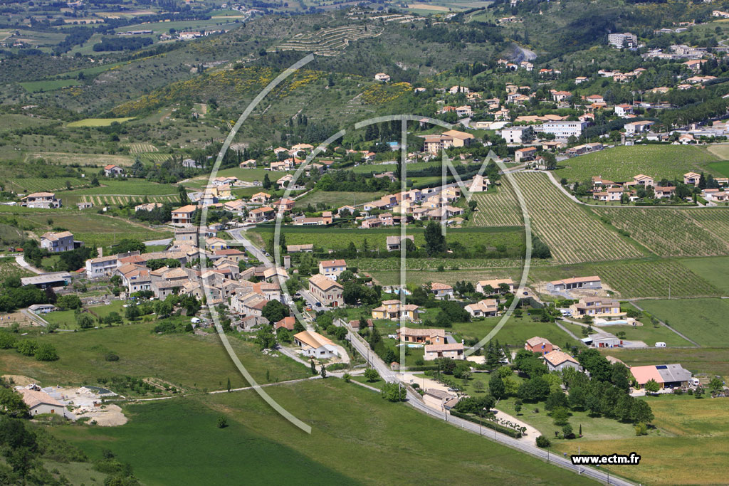 Photo arienne de Villeneuve de Berg