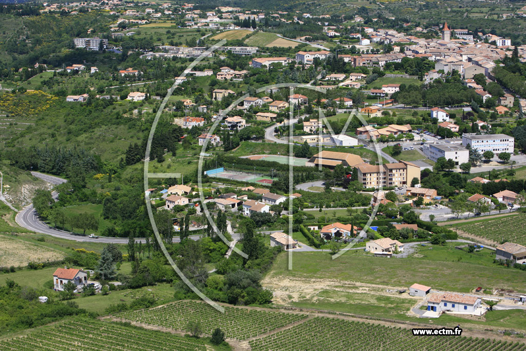 Photo arienne de Villeneuve de Berg