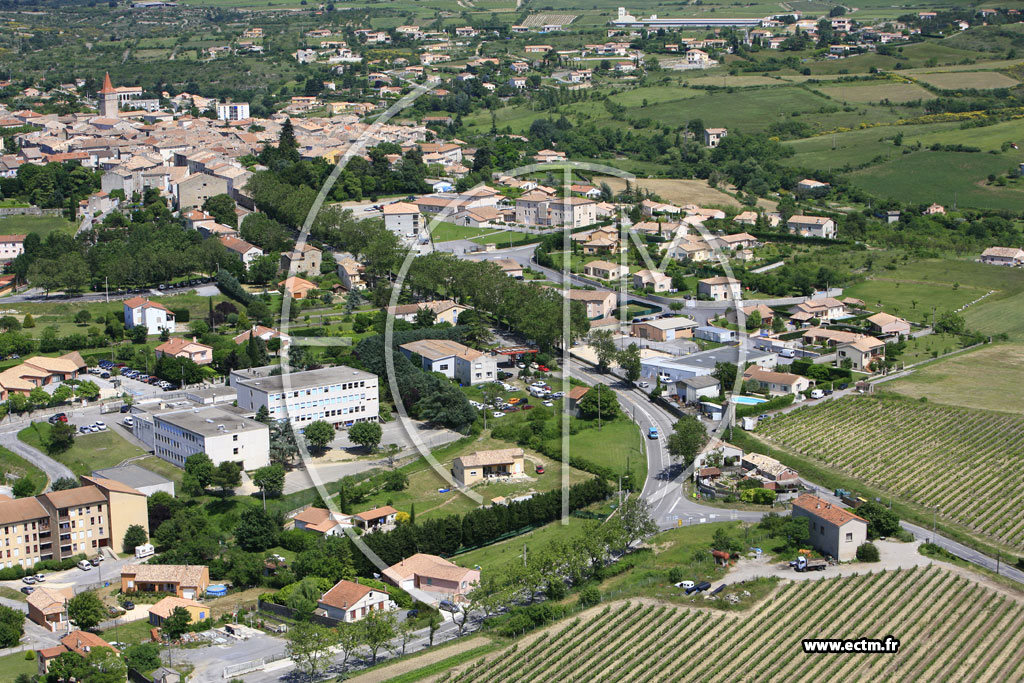 Photo arienne de Villeneuve de Berg